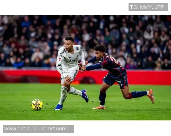 VAR再度出手姆巴佩精彩进球被判无效越位成关键因素